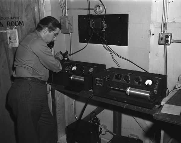 AP photo machine, 1949
